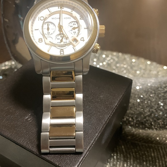 MICHAEL KORS Oversized Boyfriend Runway two tone watch UNISEX MK8283 - Picture 13 of 14